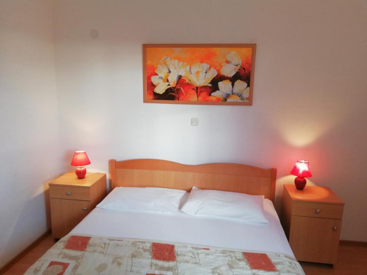 Apartments Roko Lalin Pakostane Ngoại thất bức ảnh